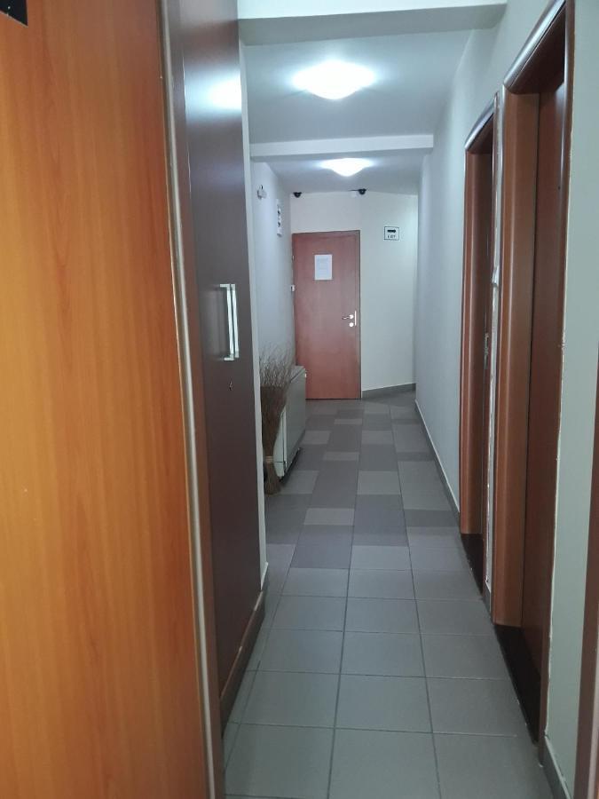 Prenociste Konstantin 2008 Hotel Nis Exterior photo